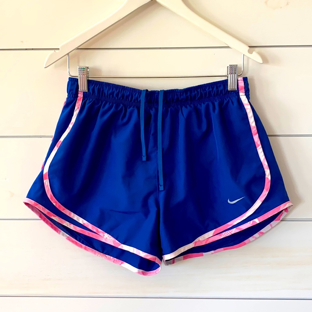 Nike Tempo Dri-Fit Shorts - Size M